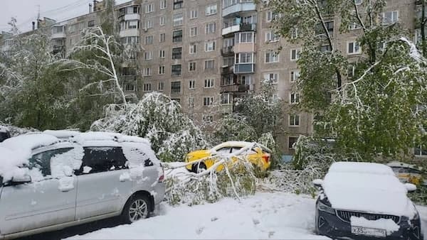 Neige à Moscou, ce 2 mai 2025