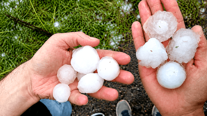 Orages lundi : un fort risque de grêle du Massif central aux régions de l'Est
