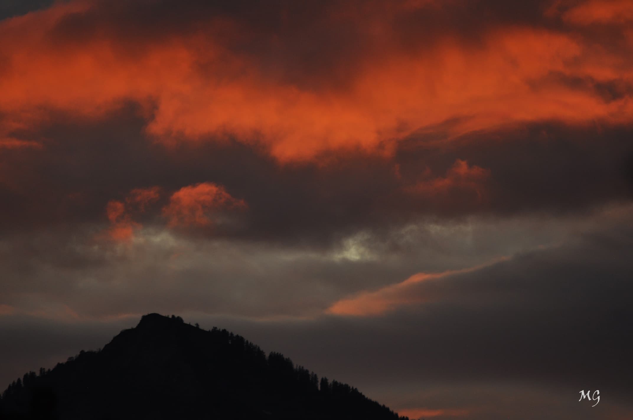 Coucher de soleil sur le Bec Charvet en Chartreuse ...