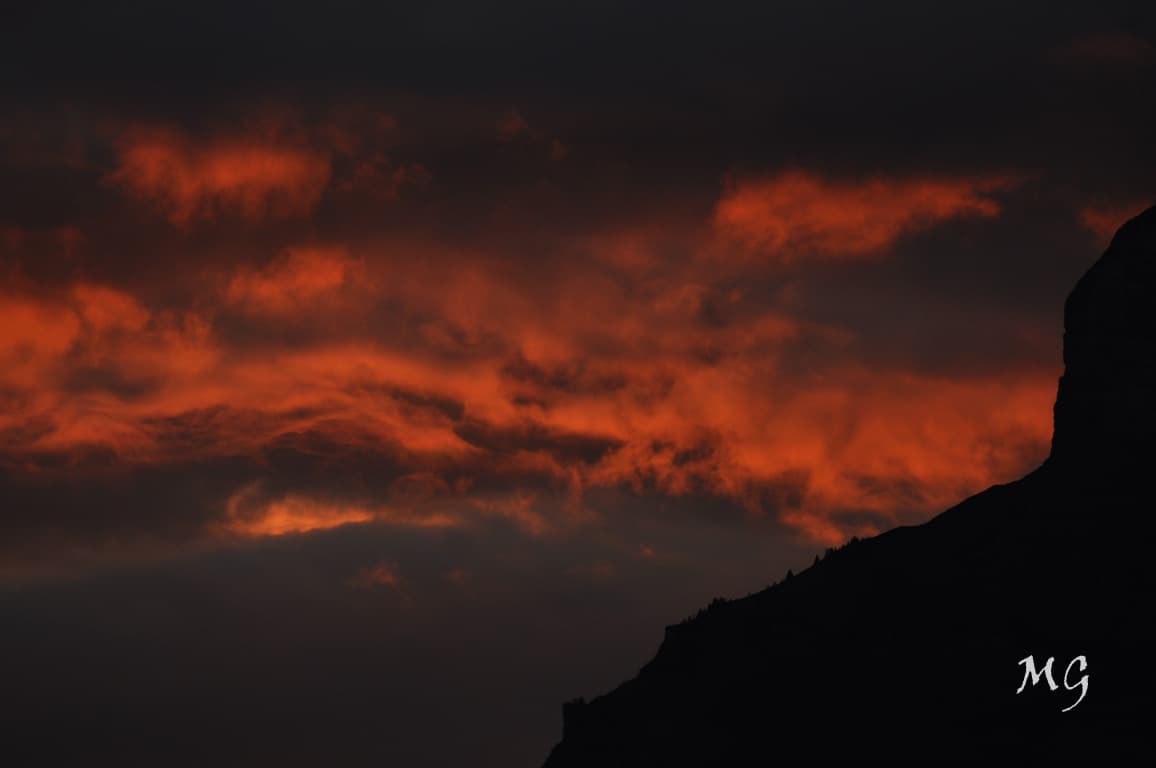 Ciel flamboyant sur la Dent de Crolles en Chartreuse !!!