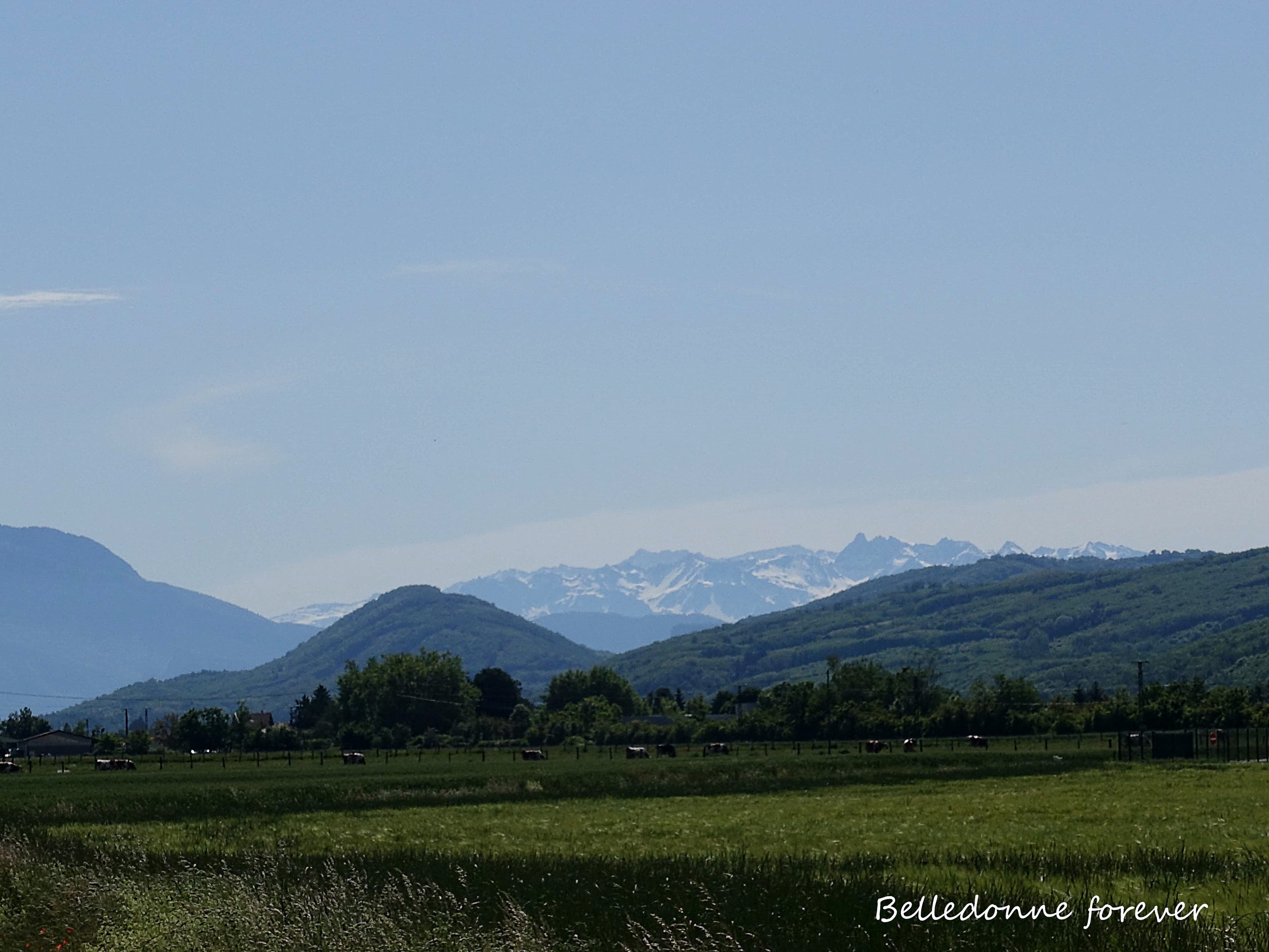 Encore de la neige dans Belledonne, on va pouvoir tester le confinement à plus de 2000m  A.P.