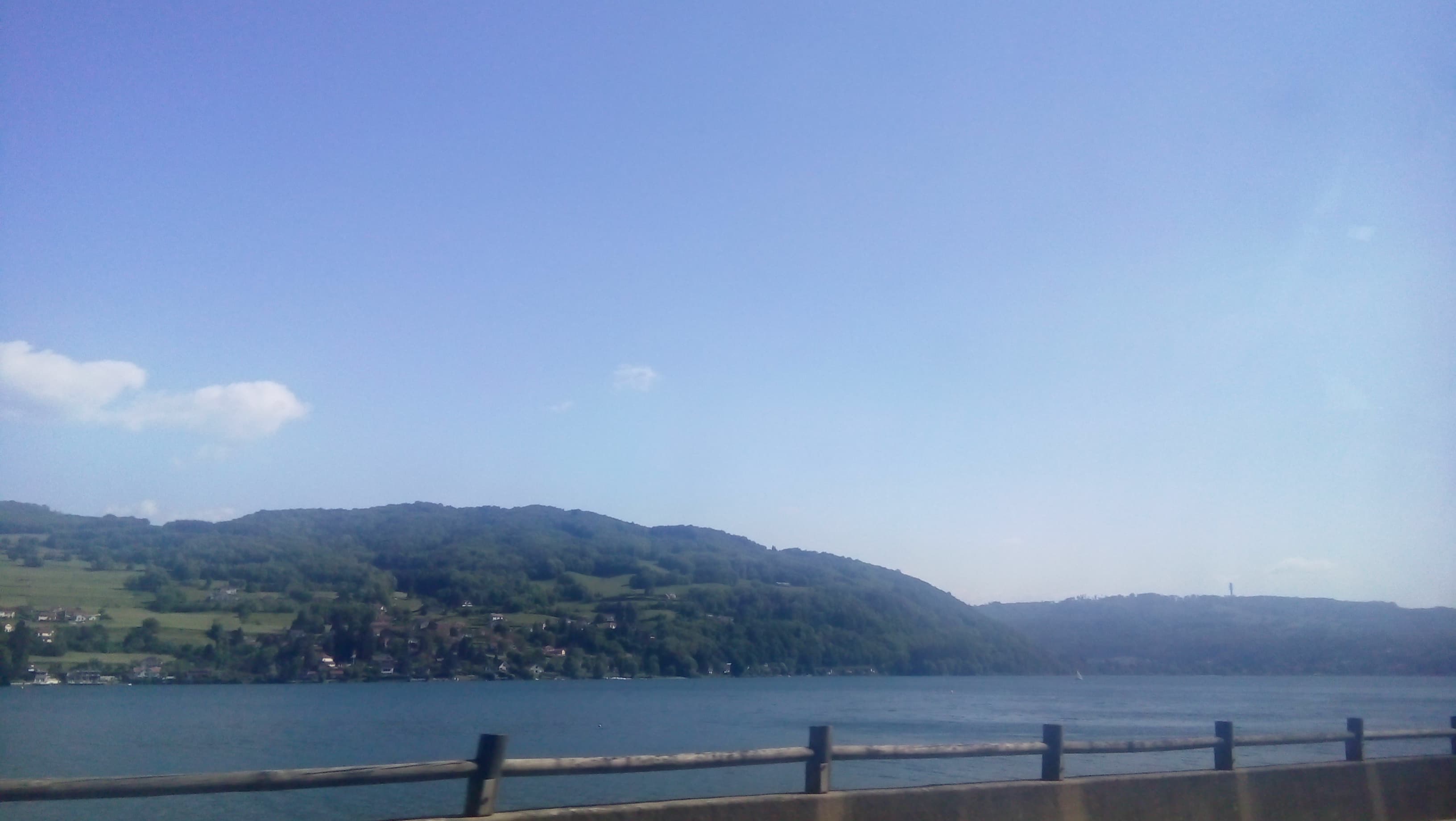 Une belle journée d été près du lac plaladru