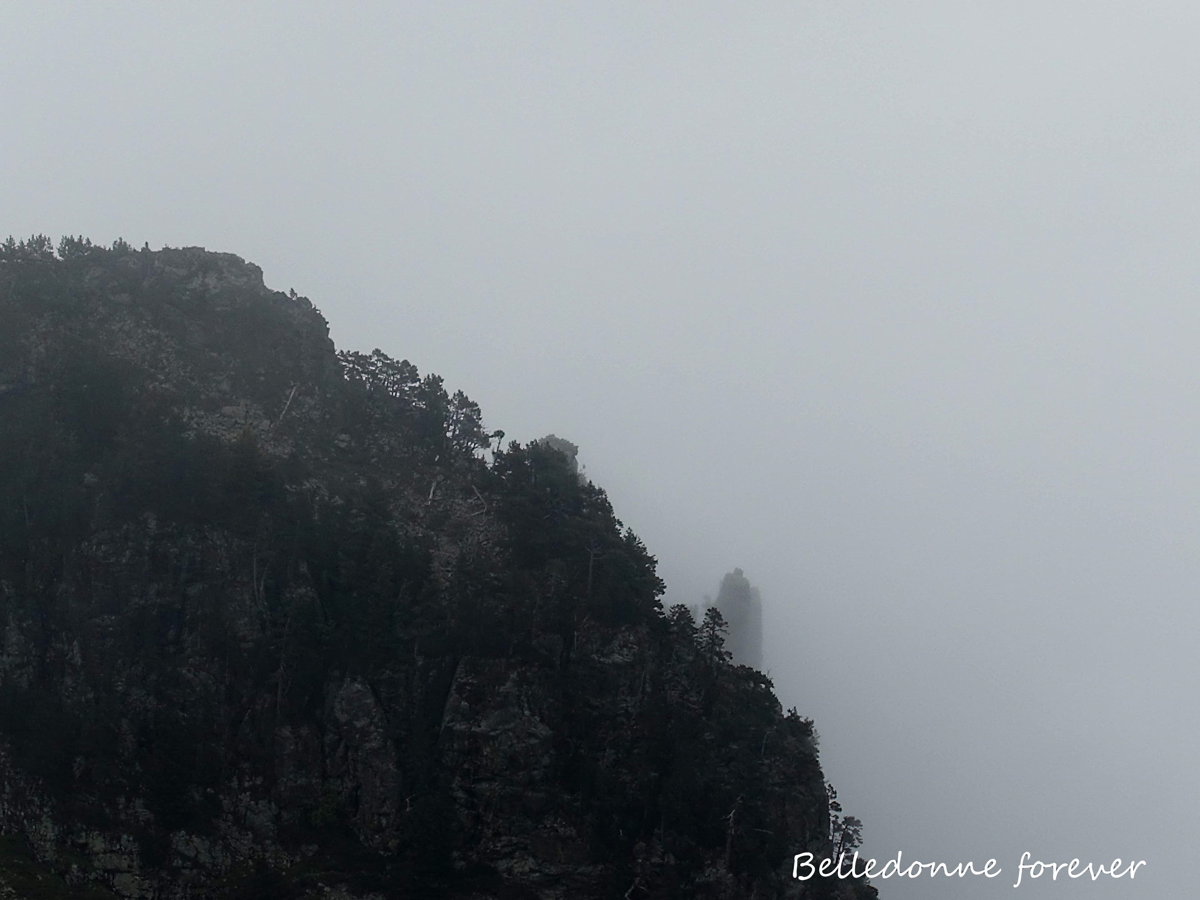 Des éclaircies le matin A.P.