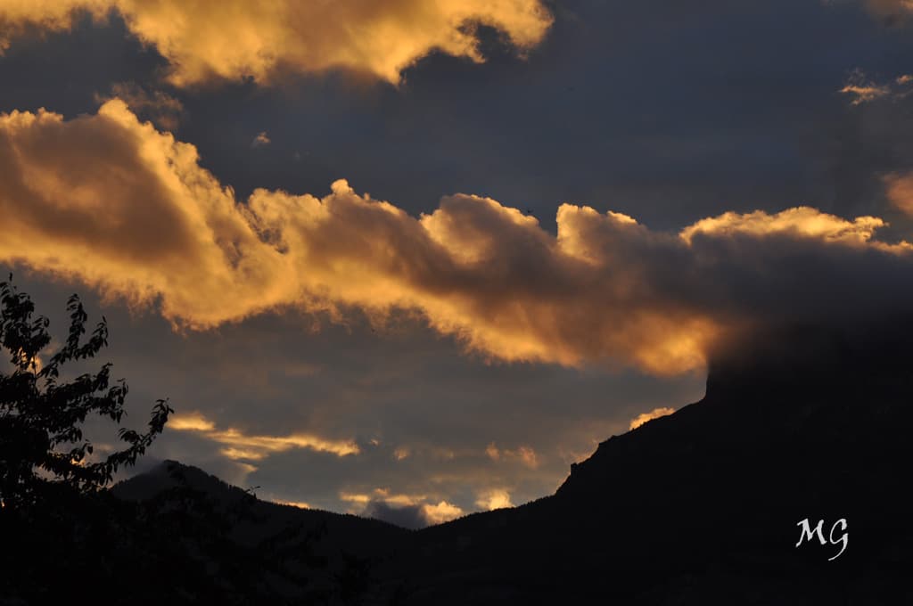 Ciel de feu au coucher du soleil sur le massif de Chartreuse !!!