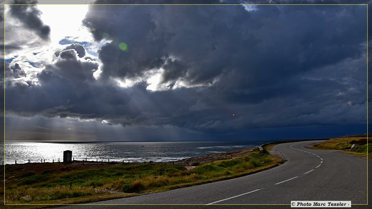 Un coucher plein de contraste