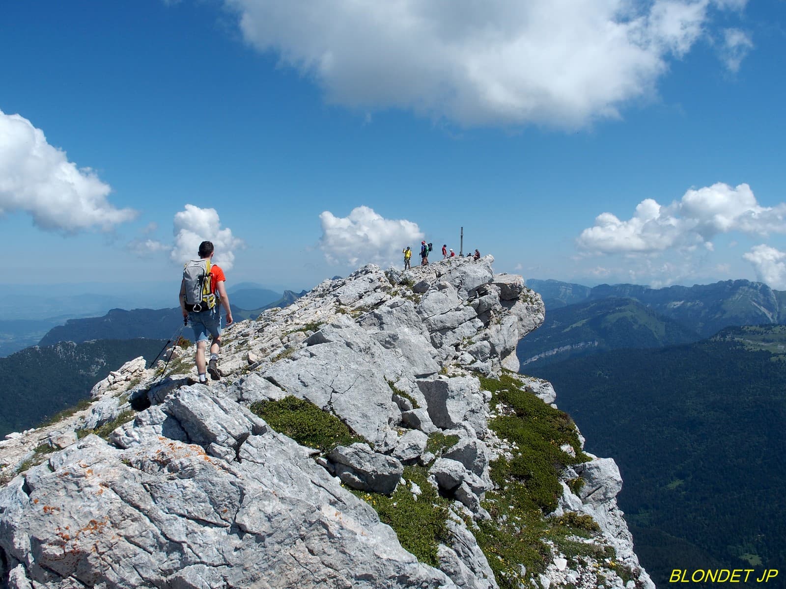 Arrivée au sommet de Chamechaude