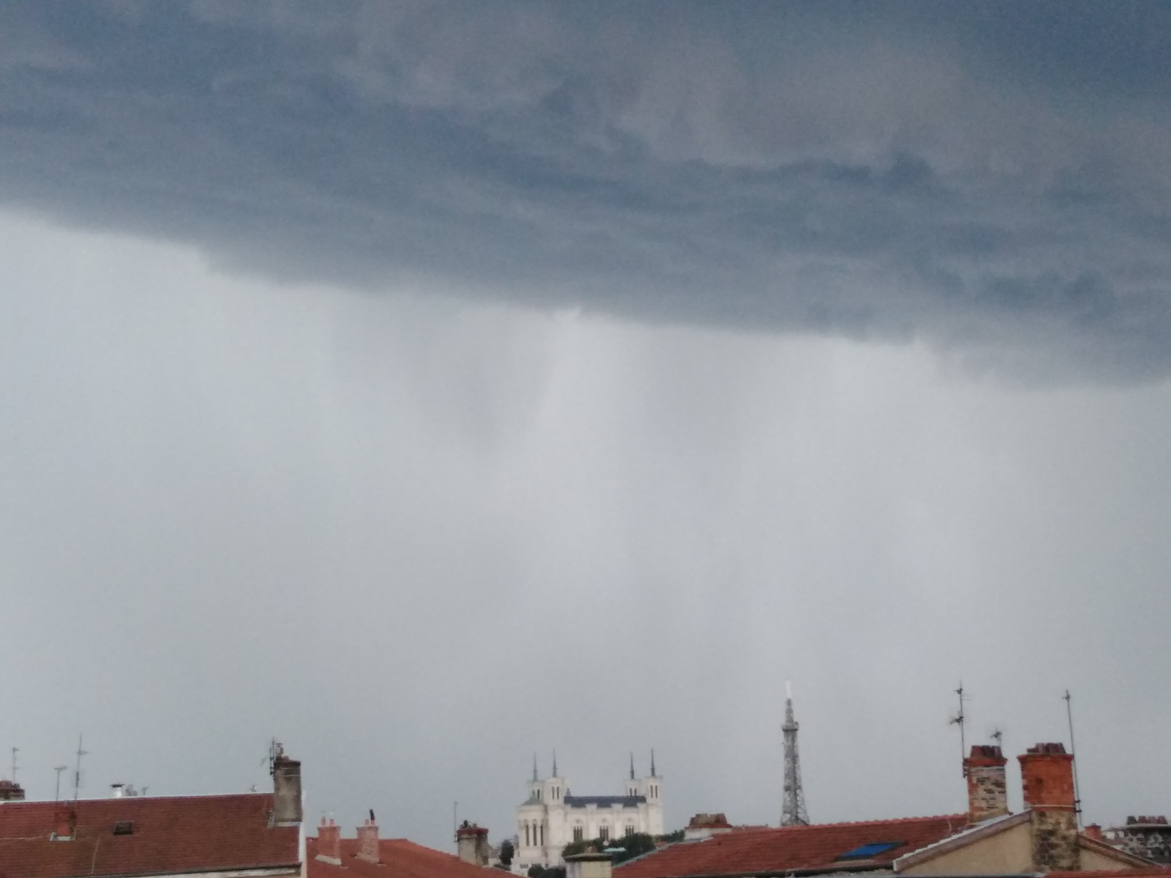 Rue des pierres plantées. 1er juillet 17h!