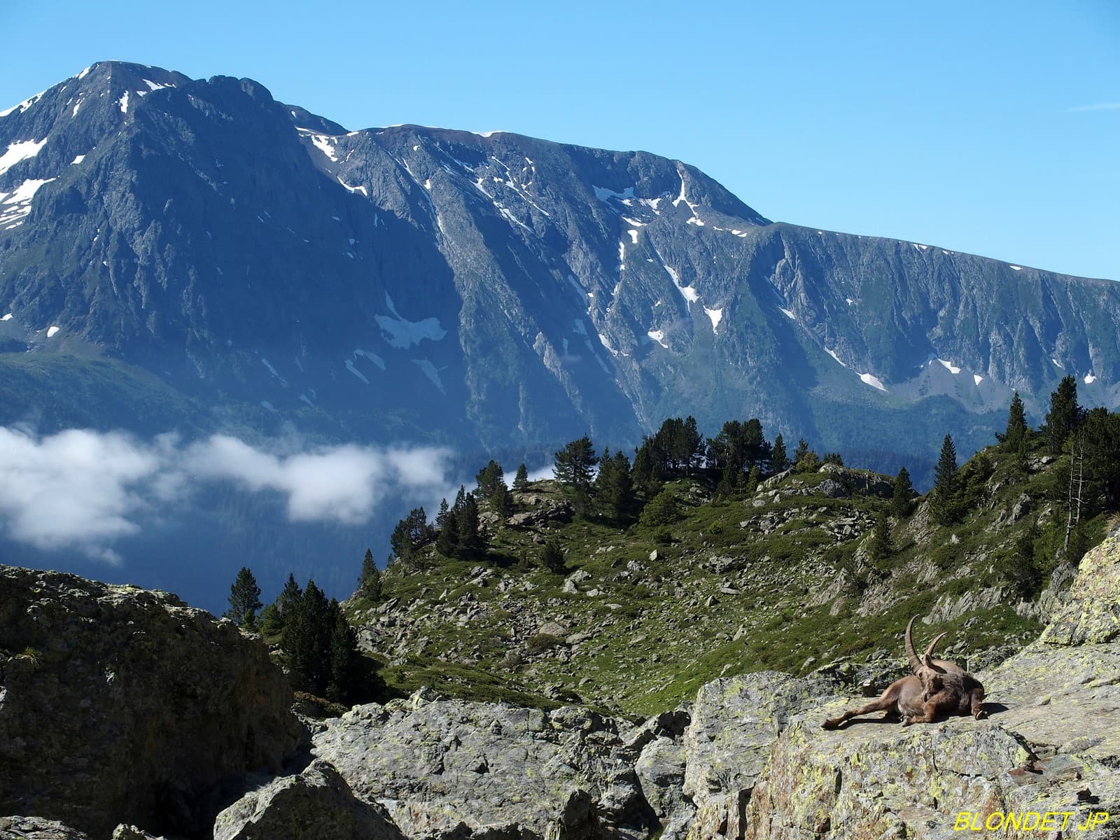 Sous le Col de la Botte vue sur le Taillefer