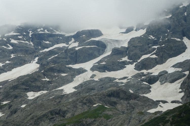 l'olan avec bcp de névés
