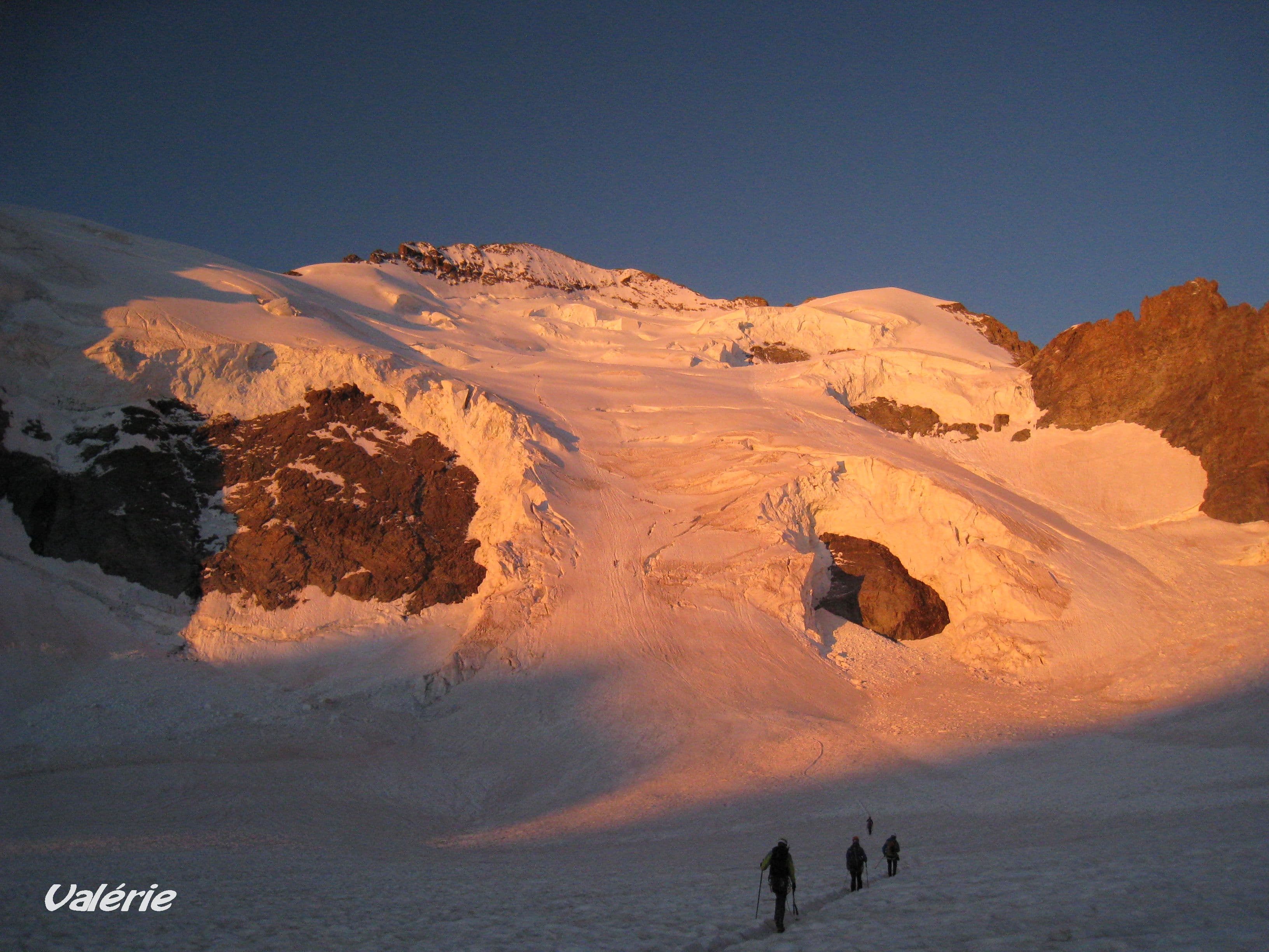 Levé de soleil sur la Barre des Ecrins