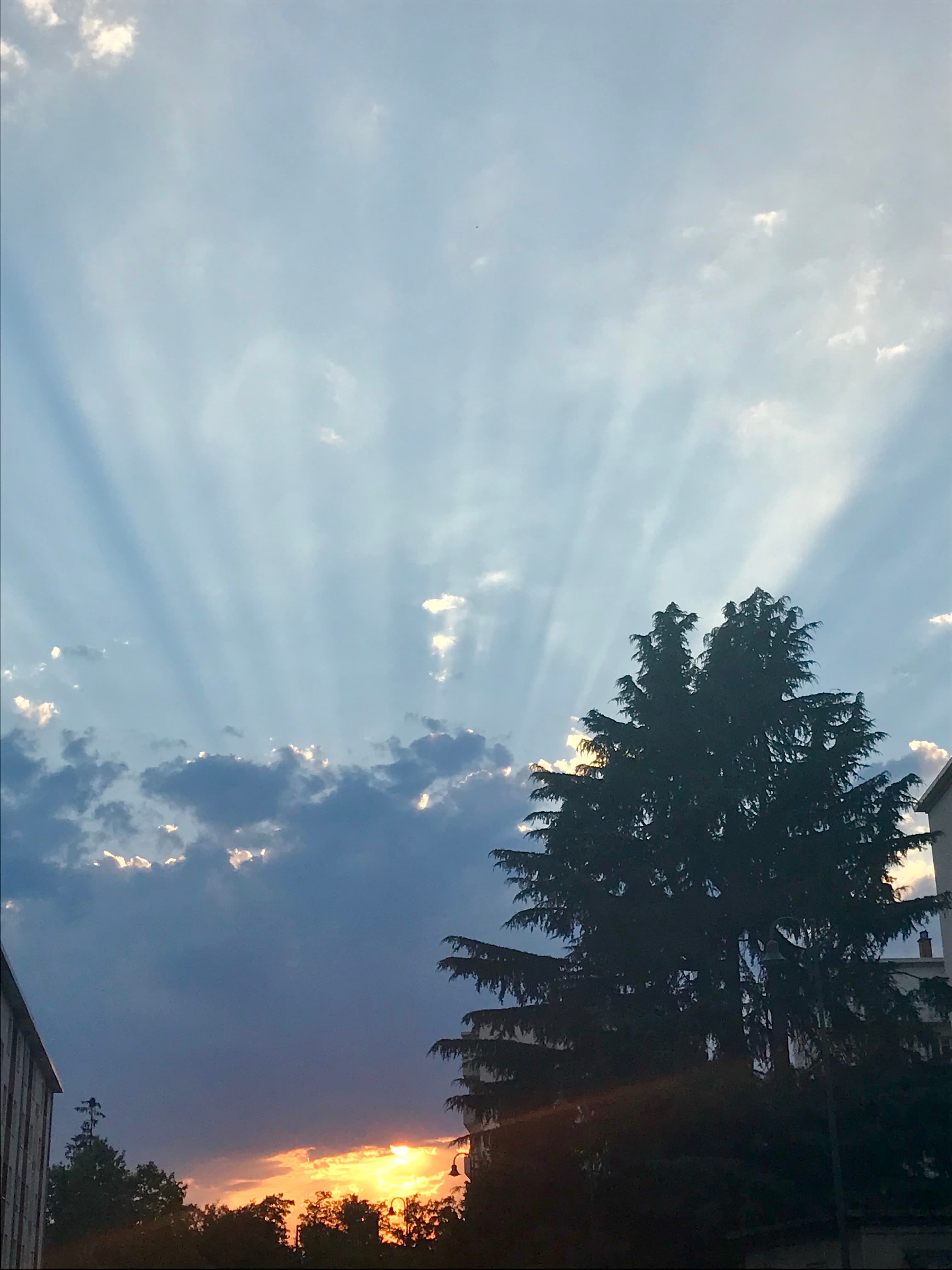 Joli effet dans le ciel de Tassin