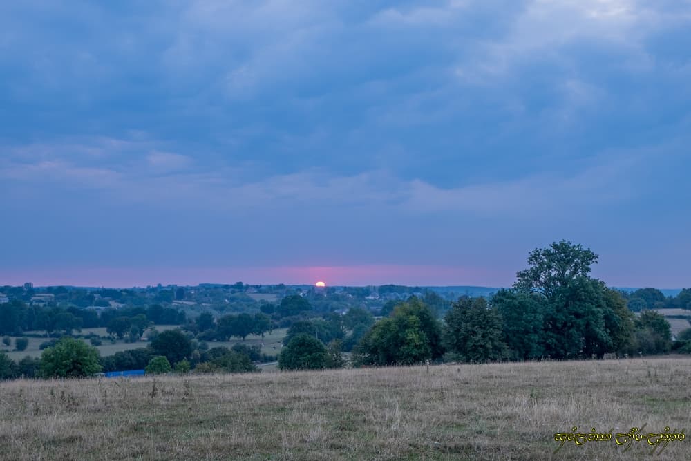 Soleil gris sur sols secs