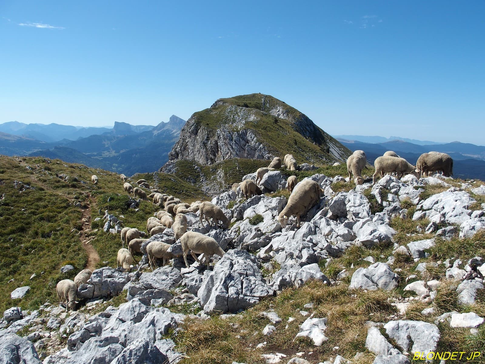 Au sommet de la Tête des Chaudières