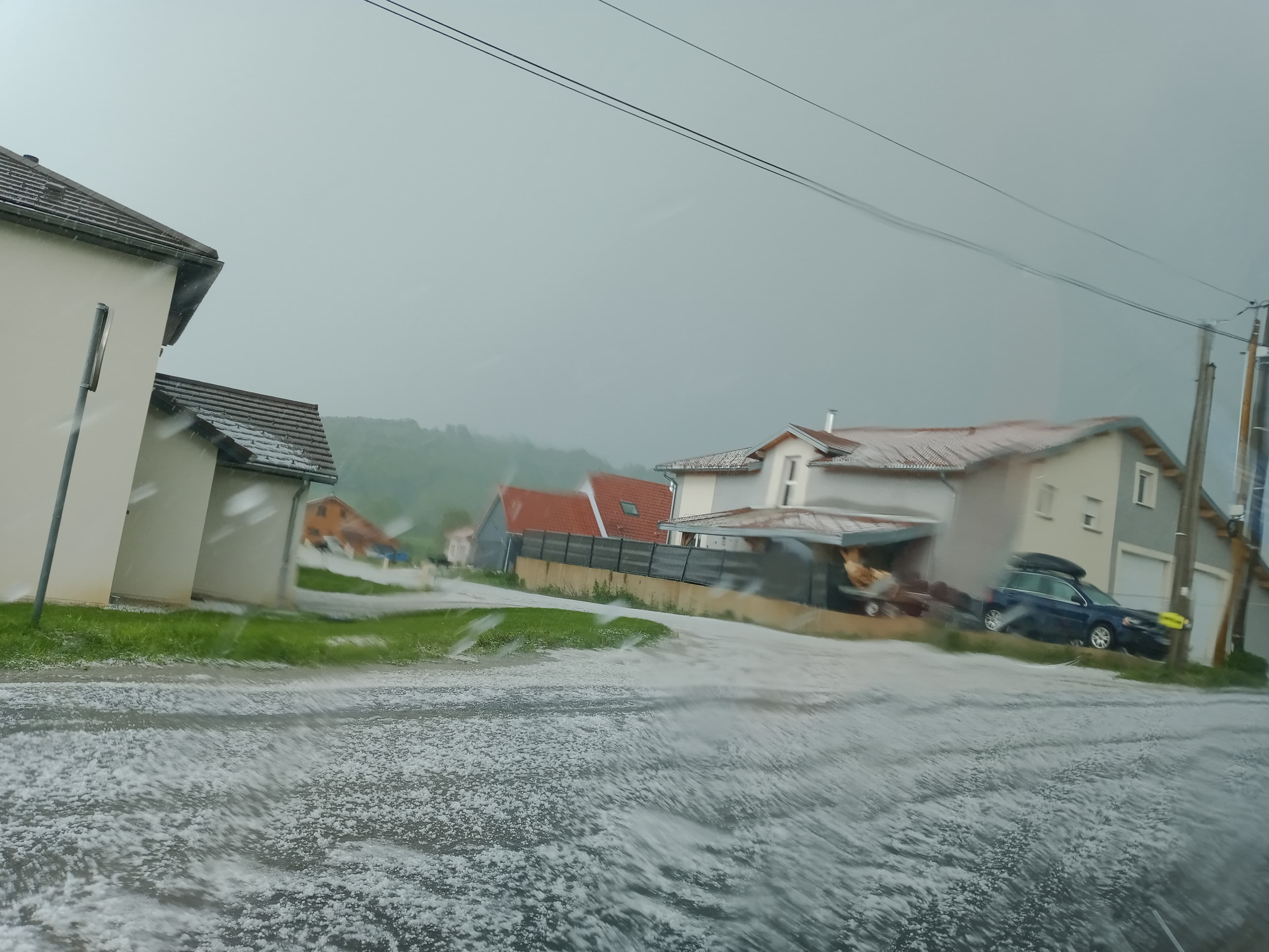 Orage diurne orographique greligene