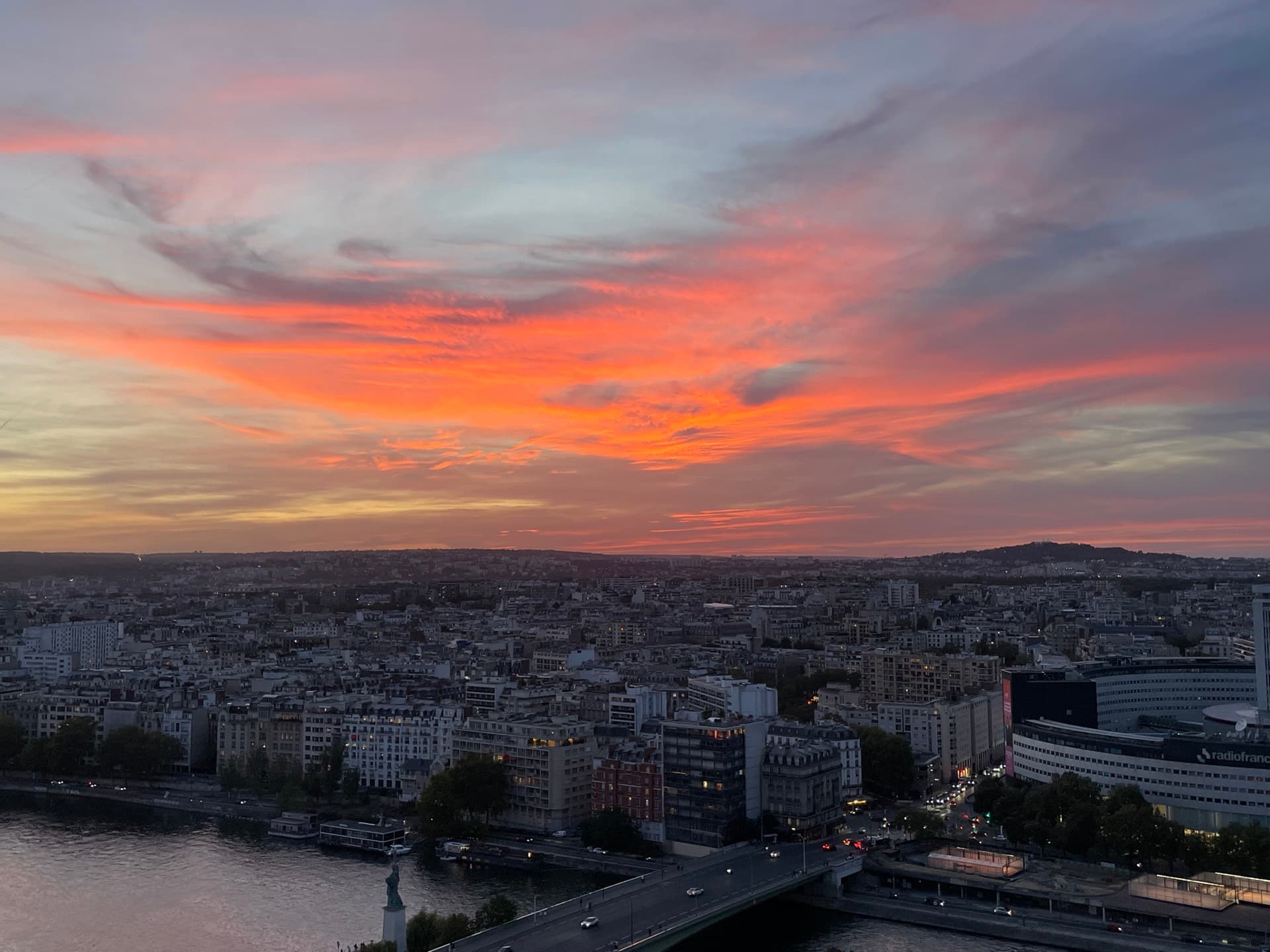 beaucoup-coucher-de-soleil-a-paris