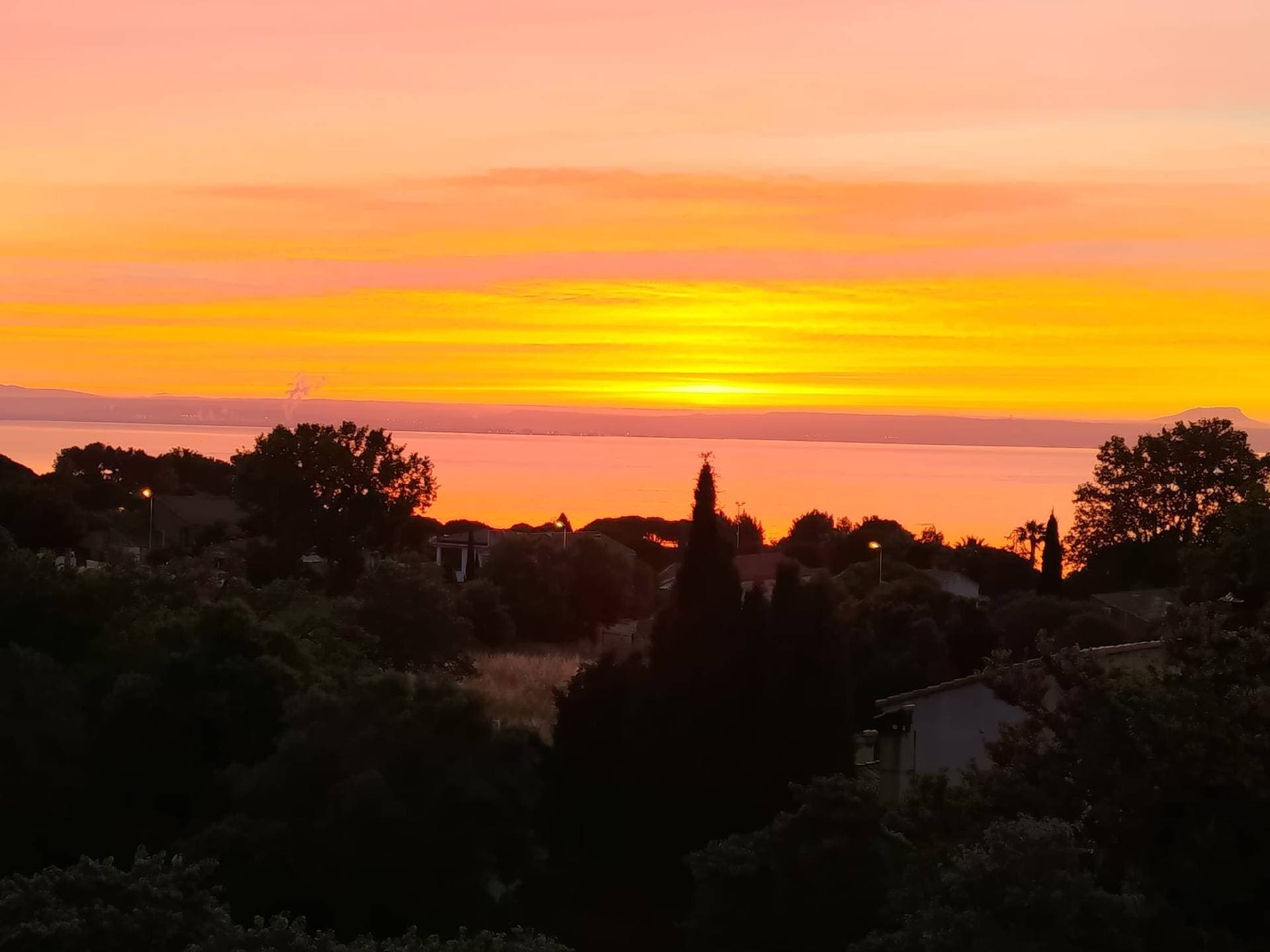 leve-du-jour-sur-les-hauteurs-de-martigues