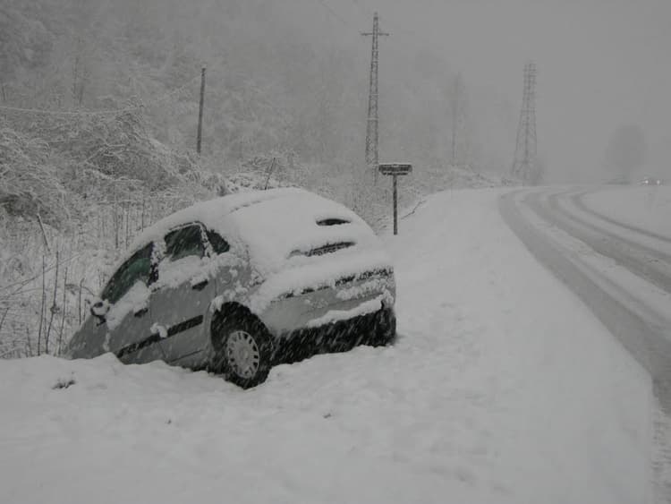 Image d'illustration pour Neige sur tous les massifs - circulation bloquée en Savoie