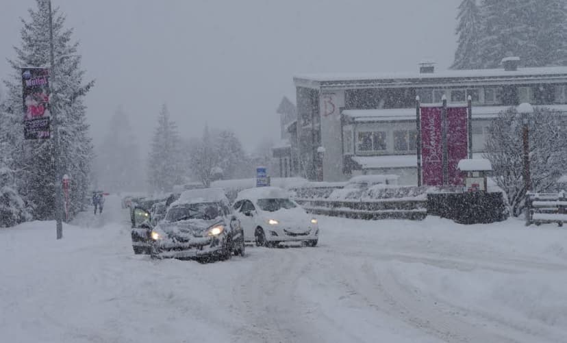 Image d'illustration pour Neige sur tous les massifs - circulation bloquée en Savoie