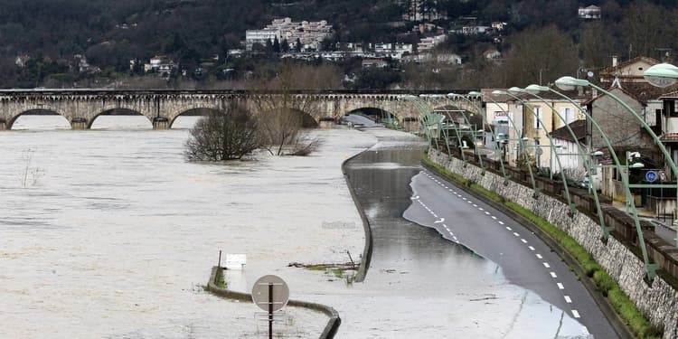 Image d'illustration pour Suivi du mauvais temps dans le Sud-Ouest et près des Pyrénées