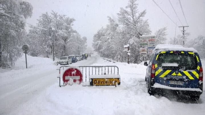 Image d'illustration pour Fortes chutes de neige dans les Alpes au retour des vacanciers