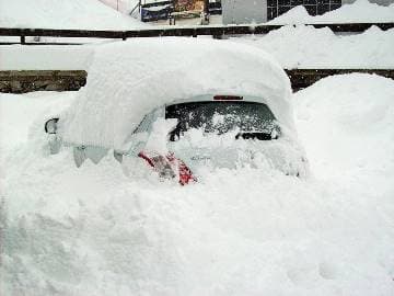 Image d'illustration pour La dépression Zissi provoque tempête, inondations, neige et avalanche