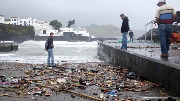 Image d'illustration pour Une tempête aux Açores
