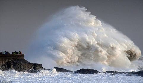 Image d'illustration pour Suivi de la dépression Tini - inondations en Bretagne