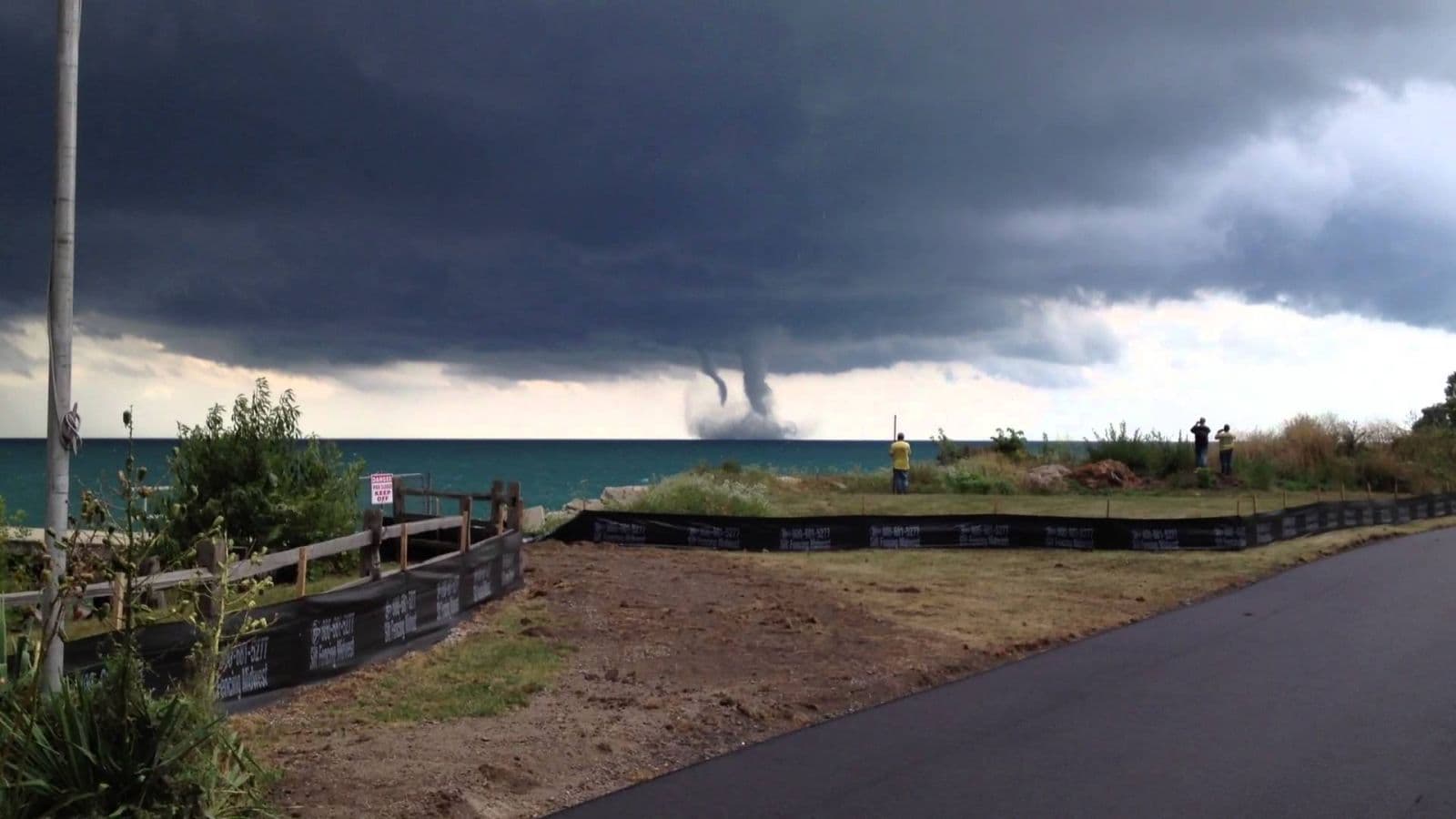 Image d'illustration pour Trombes sur le lac Michigan (Etats-Unis)