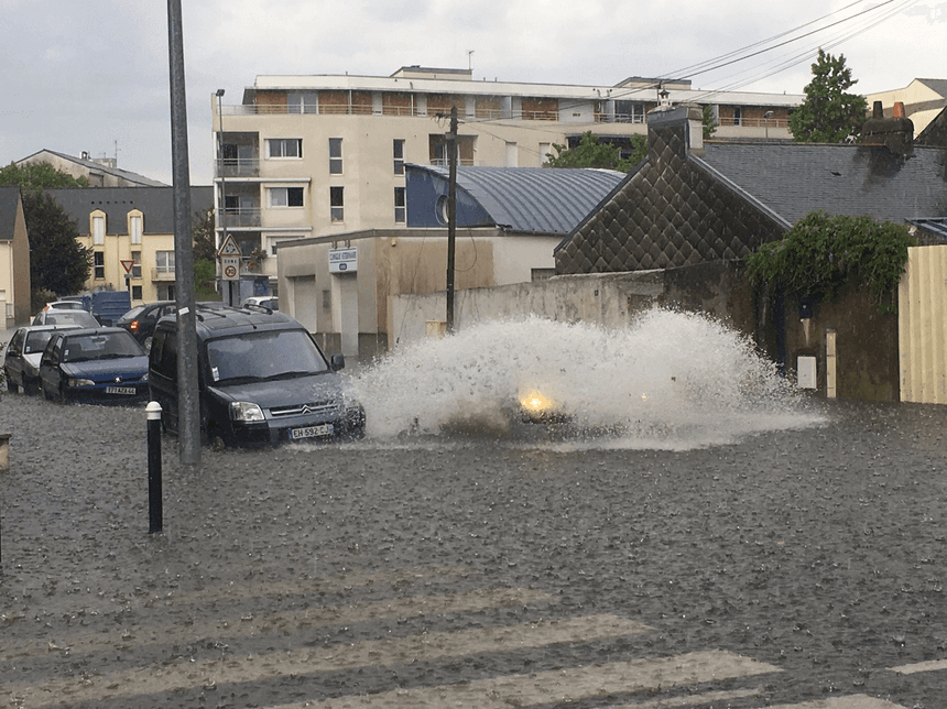 Image d'illustration pour La chaleur attise de violents orages