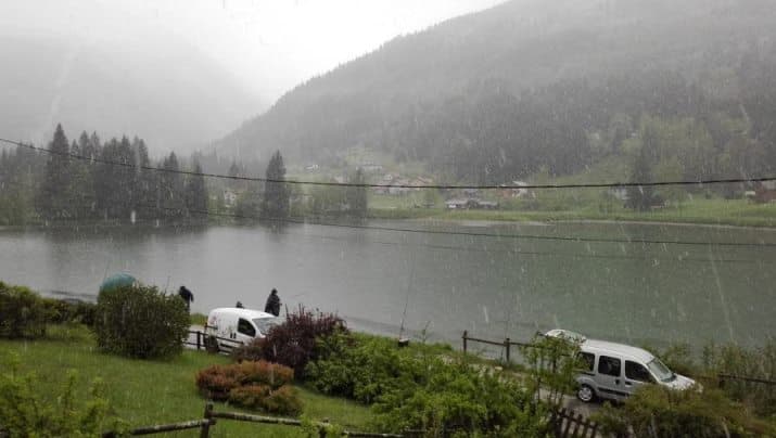 Image d'illustration pour Le mois de mai souffle le chaud, le froid et la neige