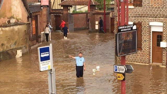 Image d'illustration pour Les violents orages tournent au drame