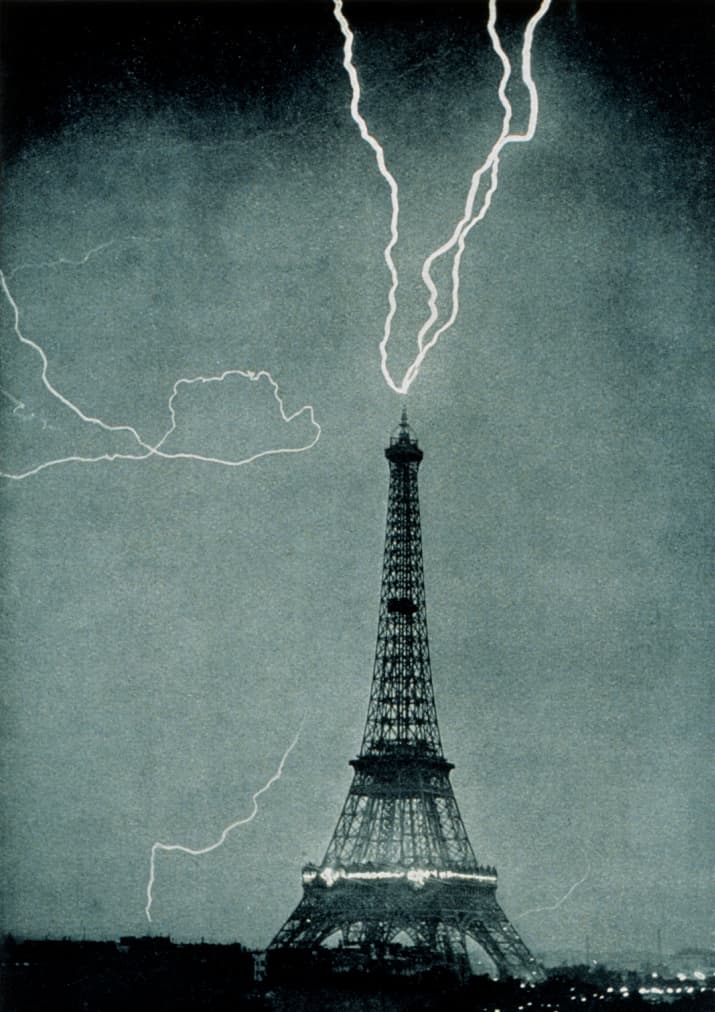 Image d'illustration pour La protection de la Tour Eiffel contre la foudre doit être rénovée
