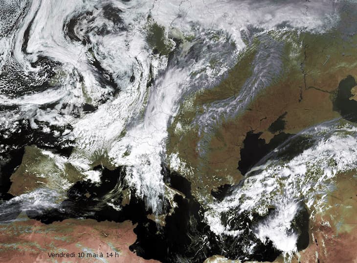 Image d'illustration pour Chaleurs persistantes sur Europe de l'Est (sat)